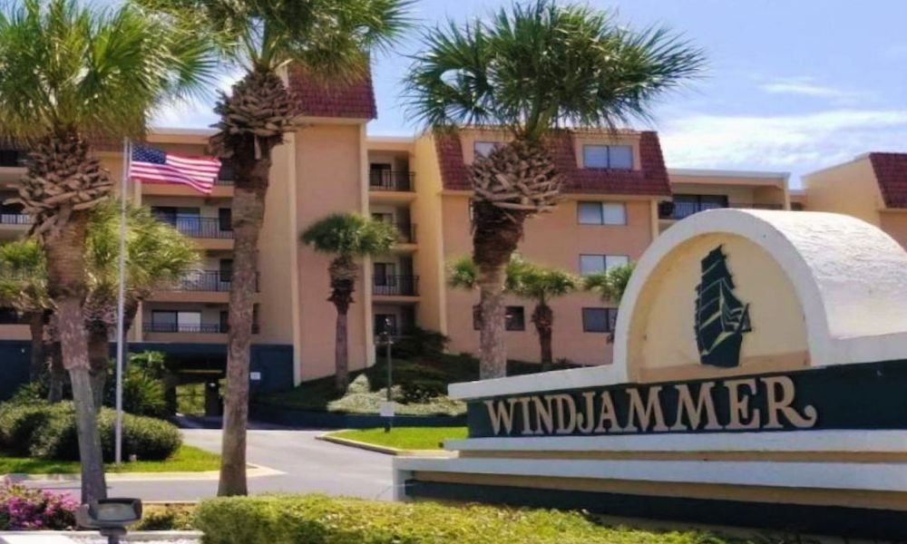 Windjammer Condos oceanfront in Crescent Beach, Florida
